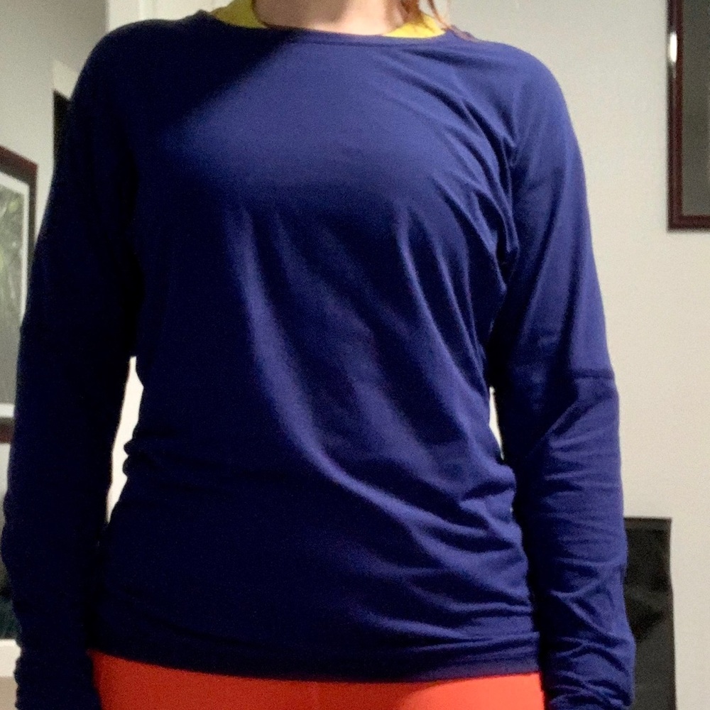 Lululemon size 8 navy blue long sleeve